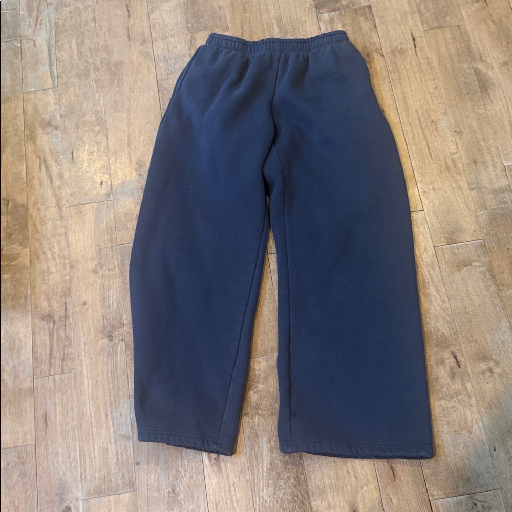 Edikted bow sweatpants size small in great condition
